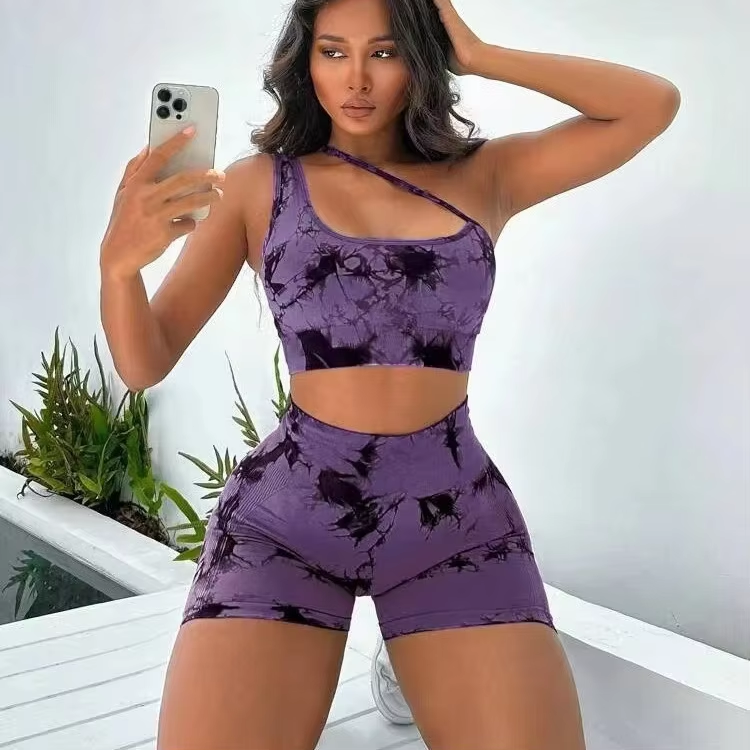 Ensemble de sport PrettyWarrior – Brassière Asymétrique & Short