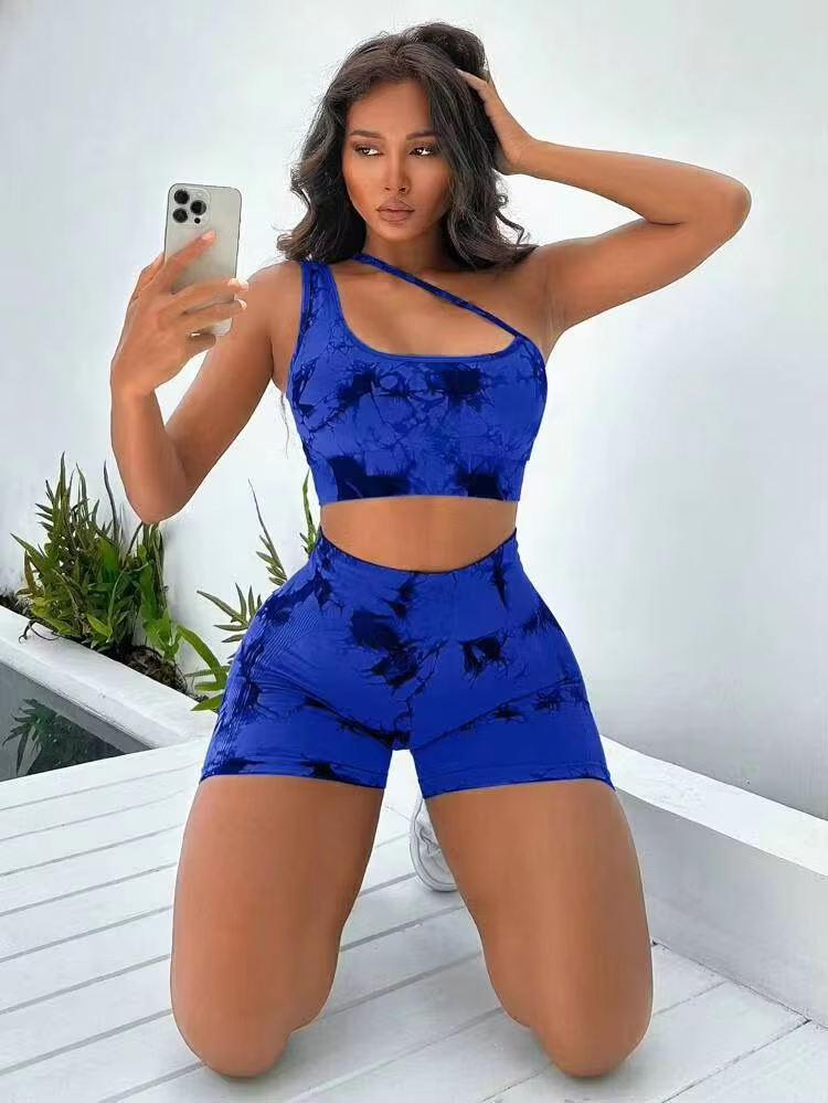 Ensemble de sport PrettyWarrior – Brassière Asymétrique & Short